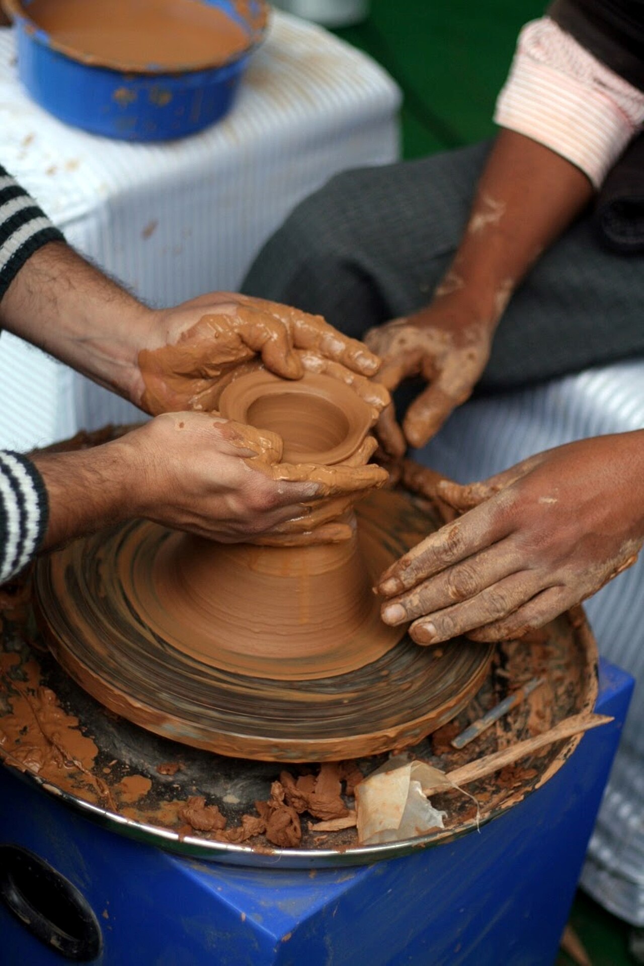 Cerámica: el placer de modelar con las manos